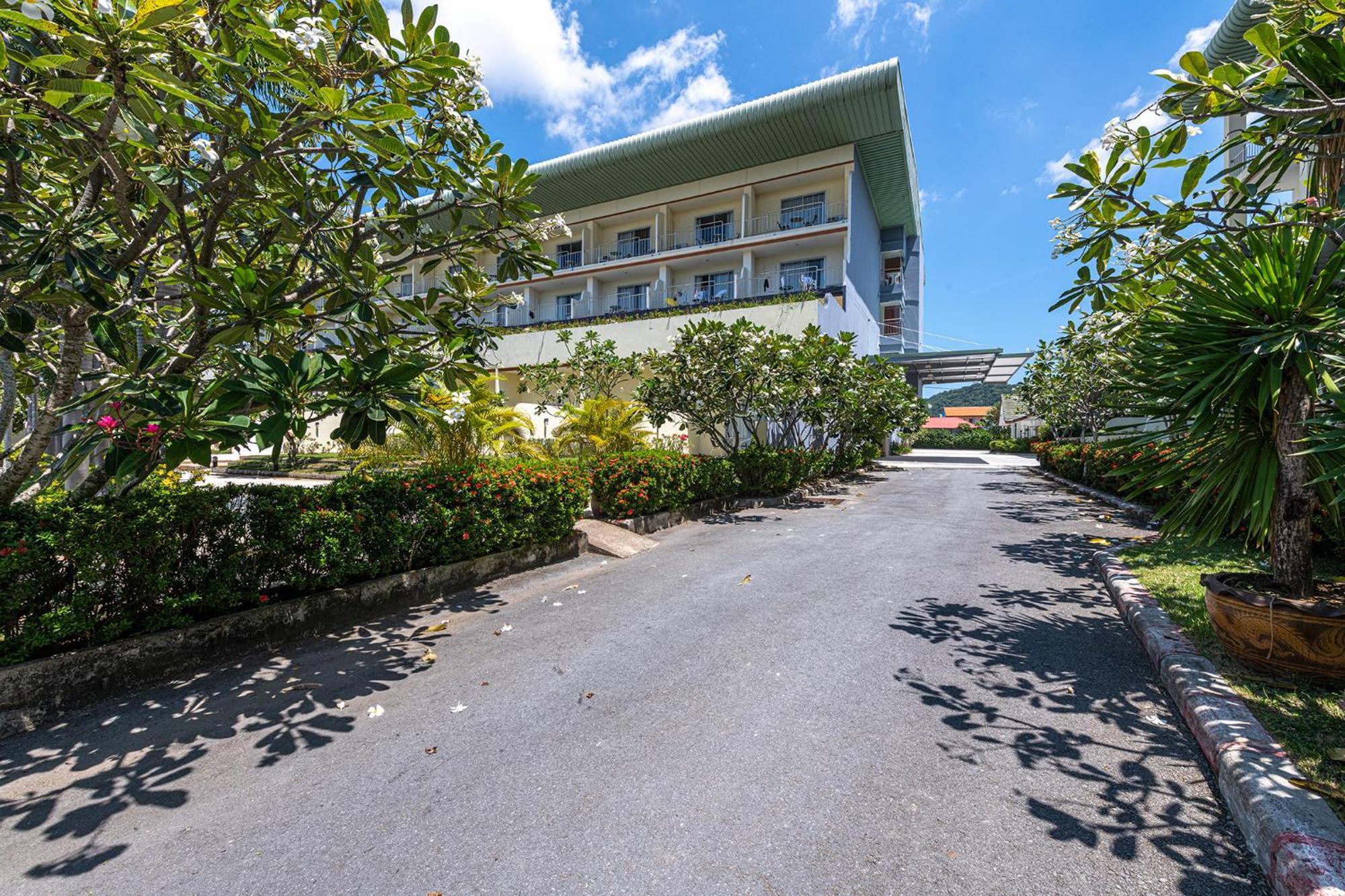 Blue Beach Grand Resort And Spa In Chalong Phuket By Dayuu Ban Saiyuan Zewnętrze zdjęcie